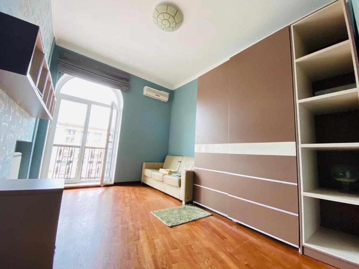 Amazing View Of Independence Square Apartment Kyiv Exterior photo