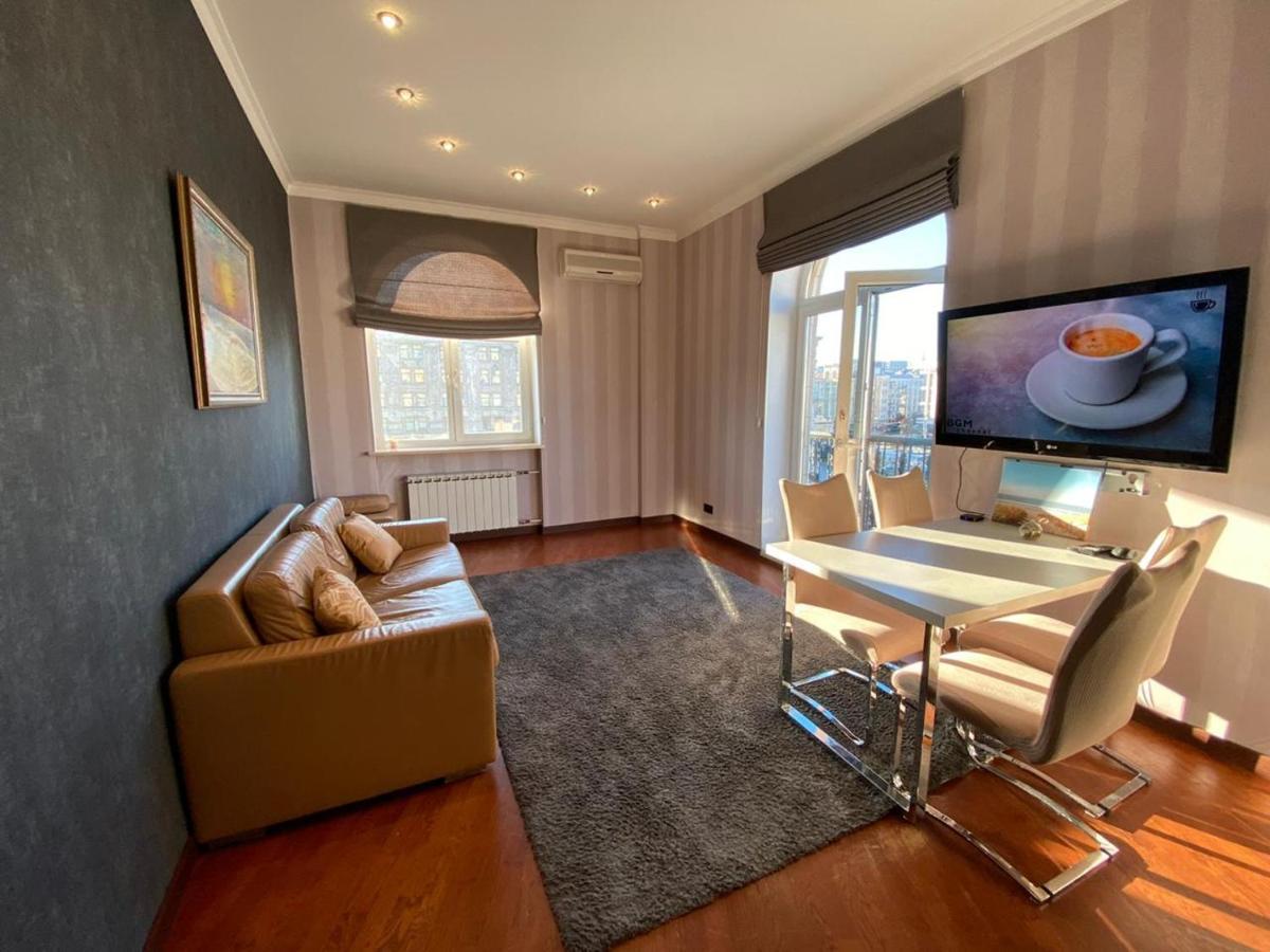 Amazing View Of Independence Square Apartment Kyiv Exterior photo