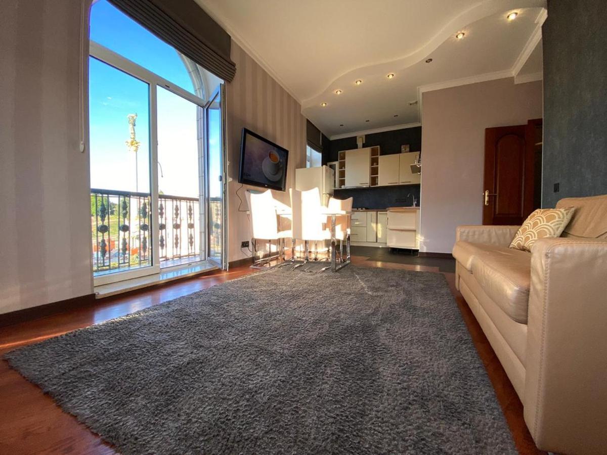 Amazing View Of Independence Square Apartment Kyiv Exterior photo